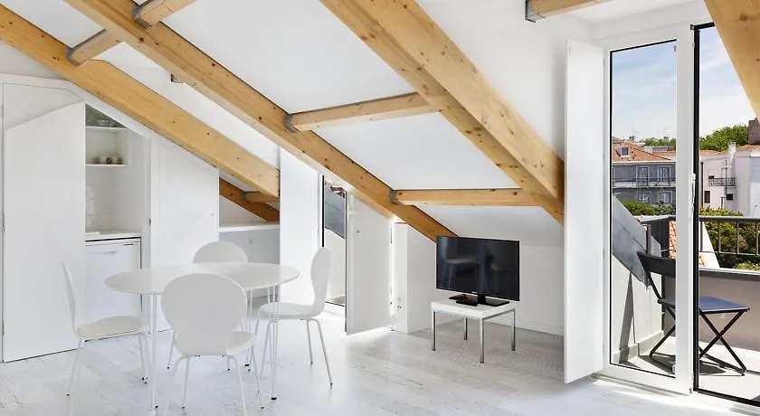 Hello Lisbon Bairro Alto Apartments 0*,