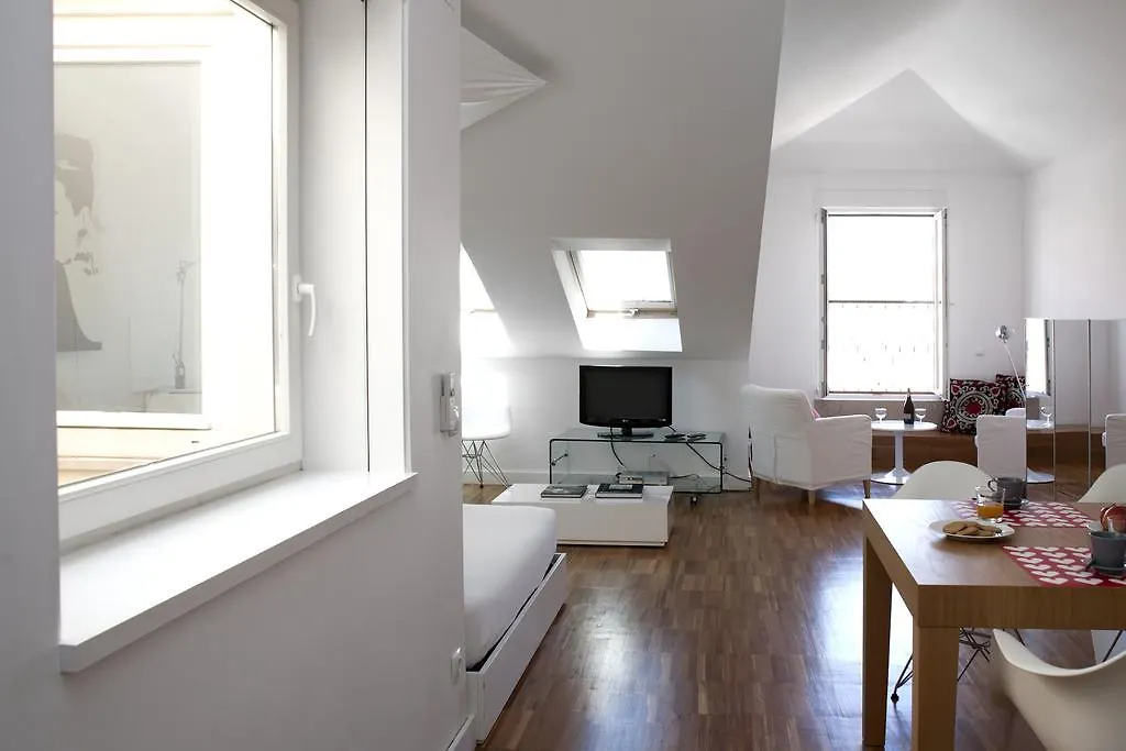 Hello Lisbon Bairro Alto Apartments