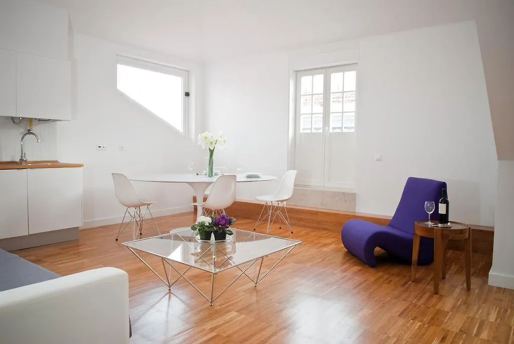 Hello Lisbon Bairro Alto Apartments 0*,
