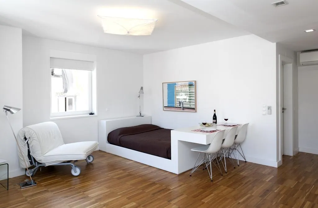 Hello Lisbon Bairro Alto Apartments